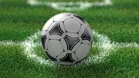 黄晓明陪子逛街，细心为儿子整理衣物